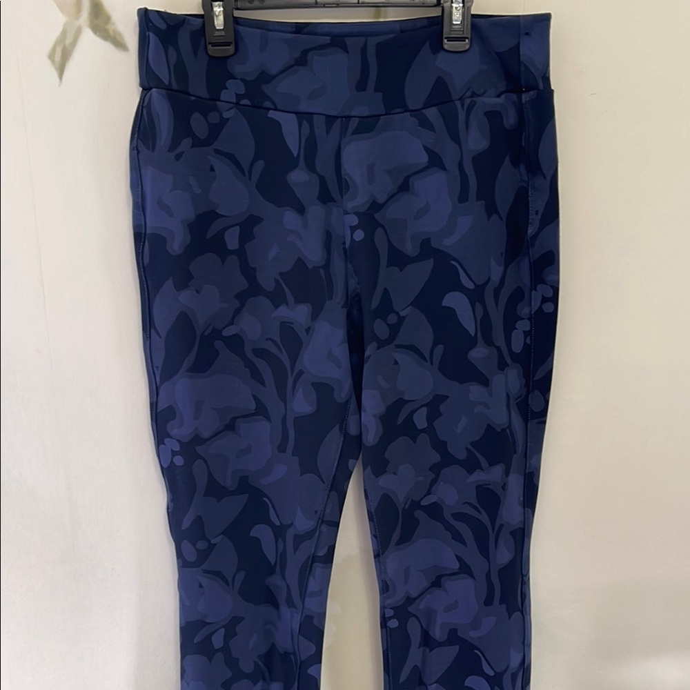 Soft Surroundings Blue Floral like Patterned Knit Pants